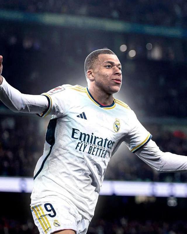 姆巴佩迎来十二赛季高光表现，SKT球迷沸腾！