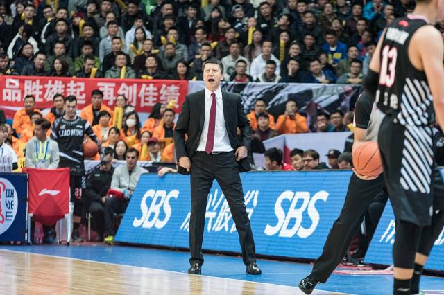 勇士队防守崩盘，惨遭对手狂轰猛炸，精华准备深圳以下资料.